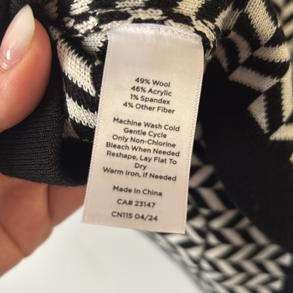 Talbots Plus Black and White Button Sweater - Picture 7 of 7
